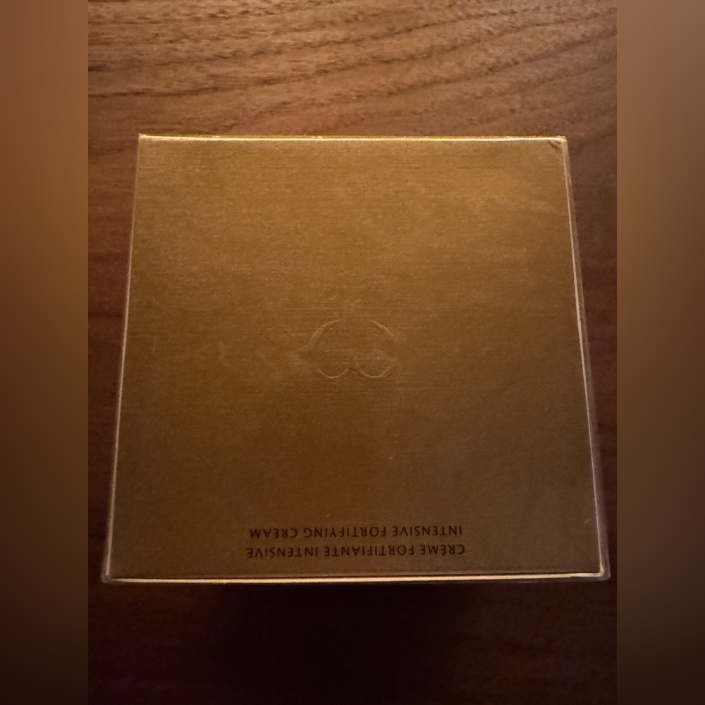 New Cle De Peau Beaute Intensive Fortifying Cream - sealed- plus full size gift - Picture 7 of 9